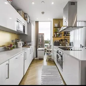 Ontario Point Flat Only Double Bedroom Homestay